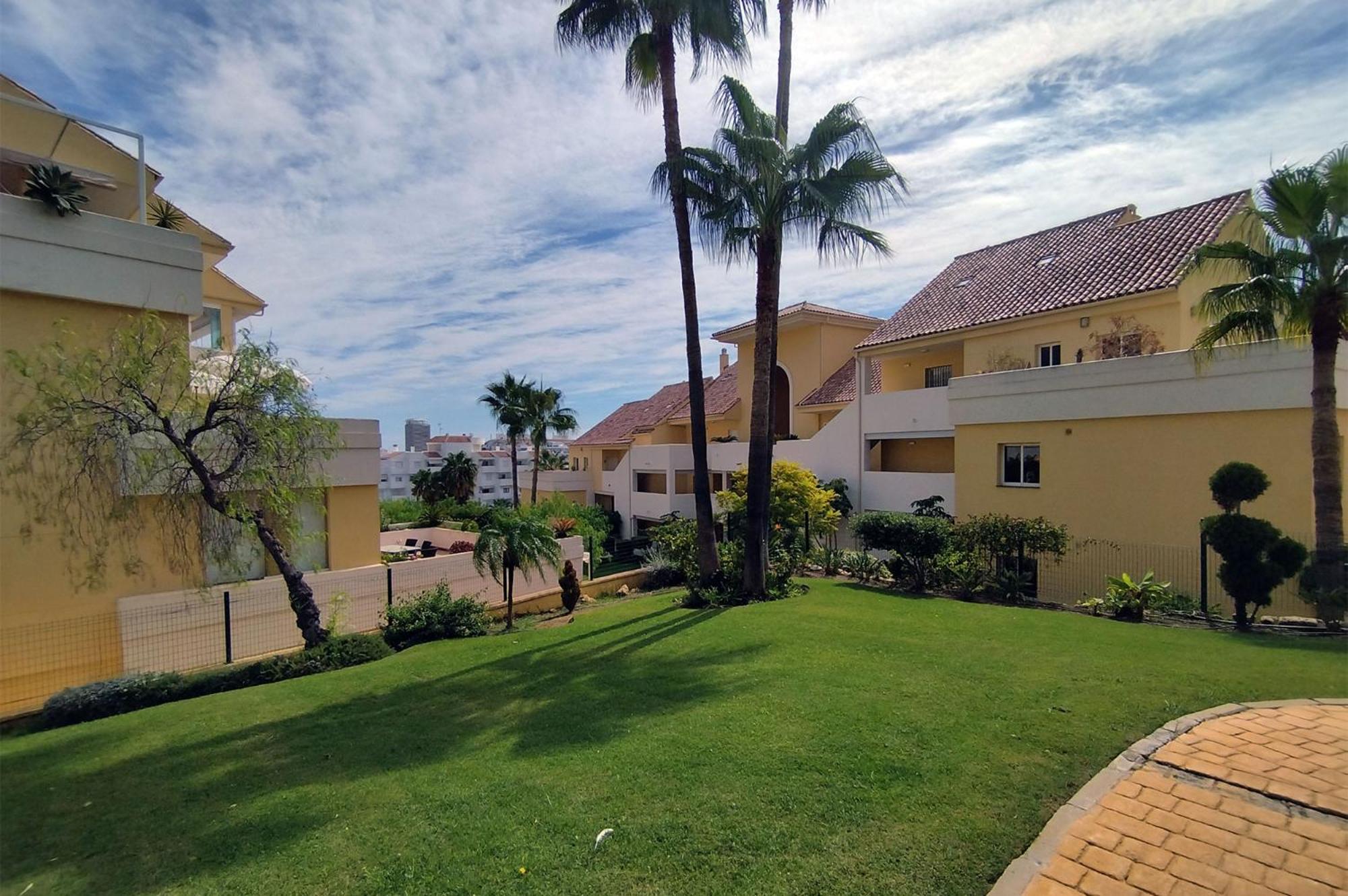 Puertosol 2 Apartment Estepona Exterior photo
