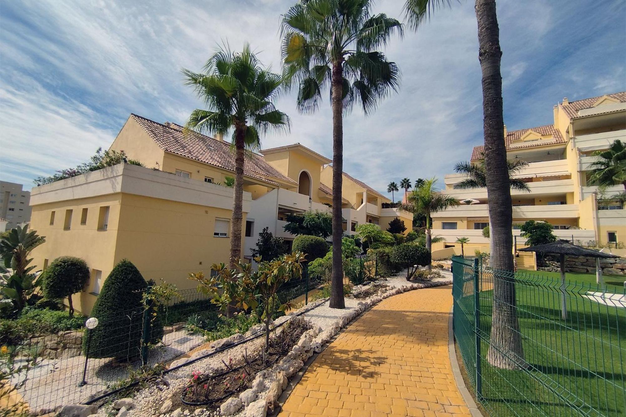 Puertosol 2 Apartment Estepona Exterior photo